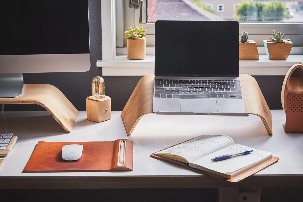 What are the requirements and precautions for technical document translation?