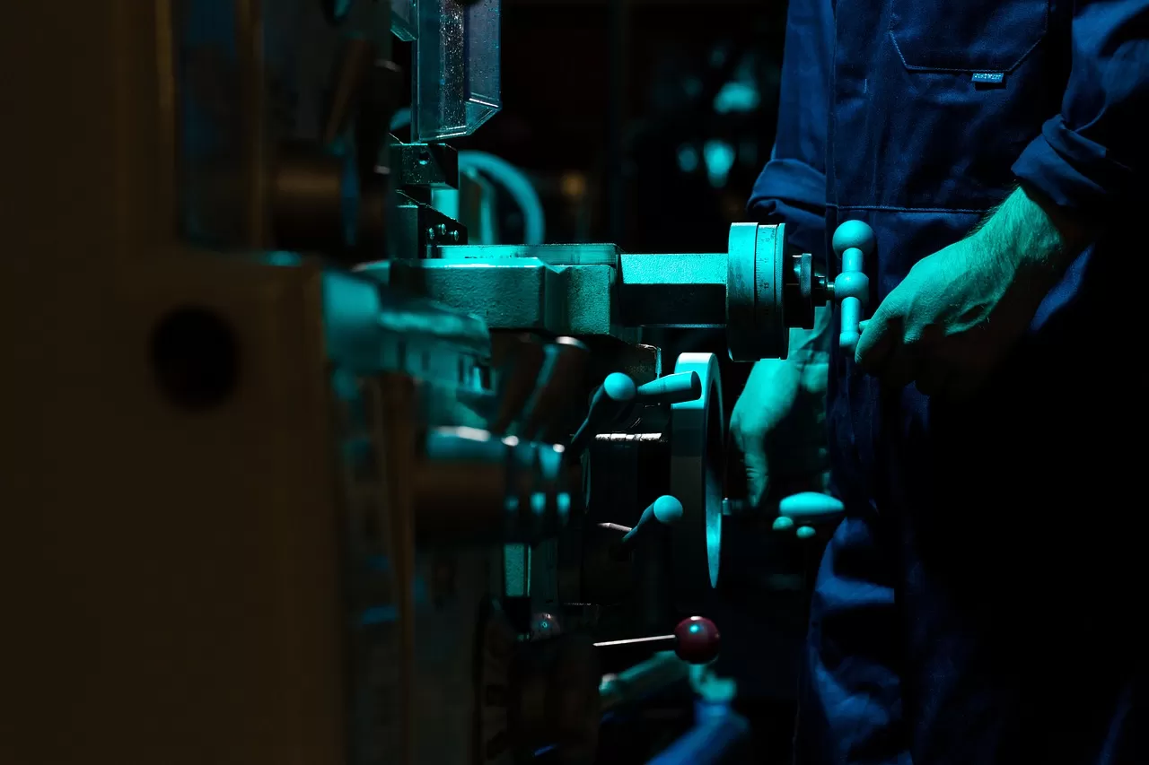How to translate the operation manual of mechanical equipment?