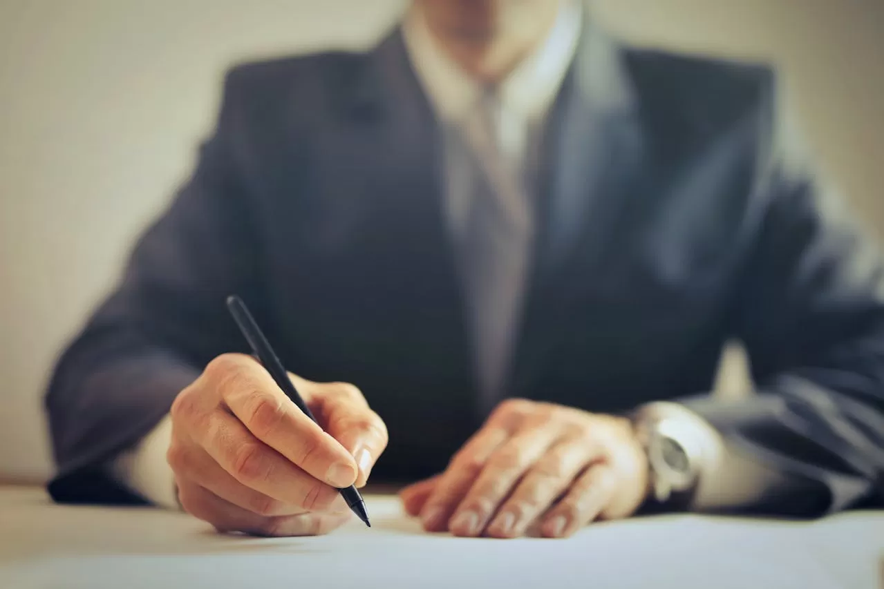How much does the translation of internal business documents cost?