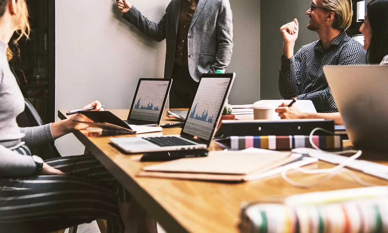 Sworn Translators in Portugal vs. Brazil: Certification Requirements and Cost Differences