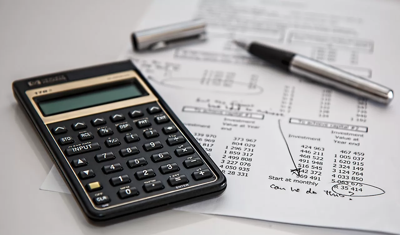 What translation services do financial translation companies provide?
