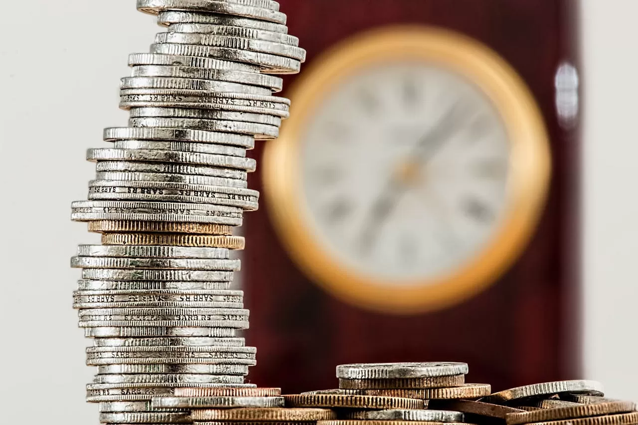 What services do financial translation agencies provide?