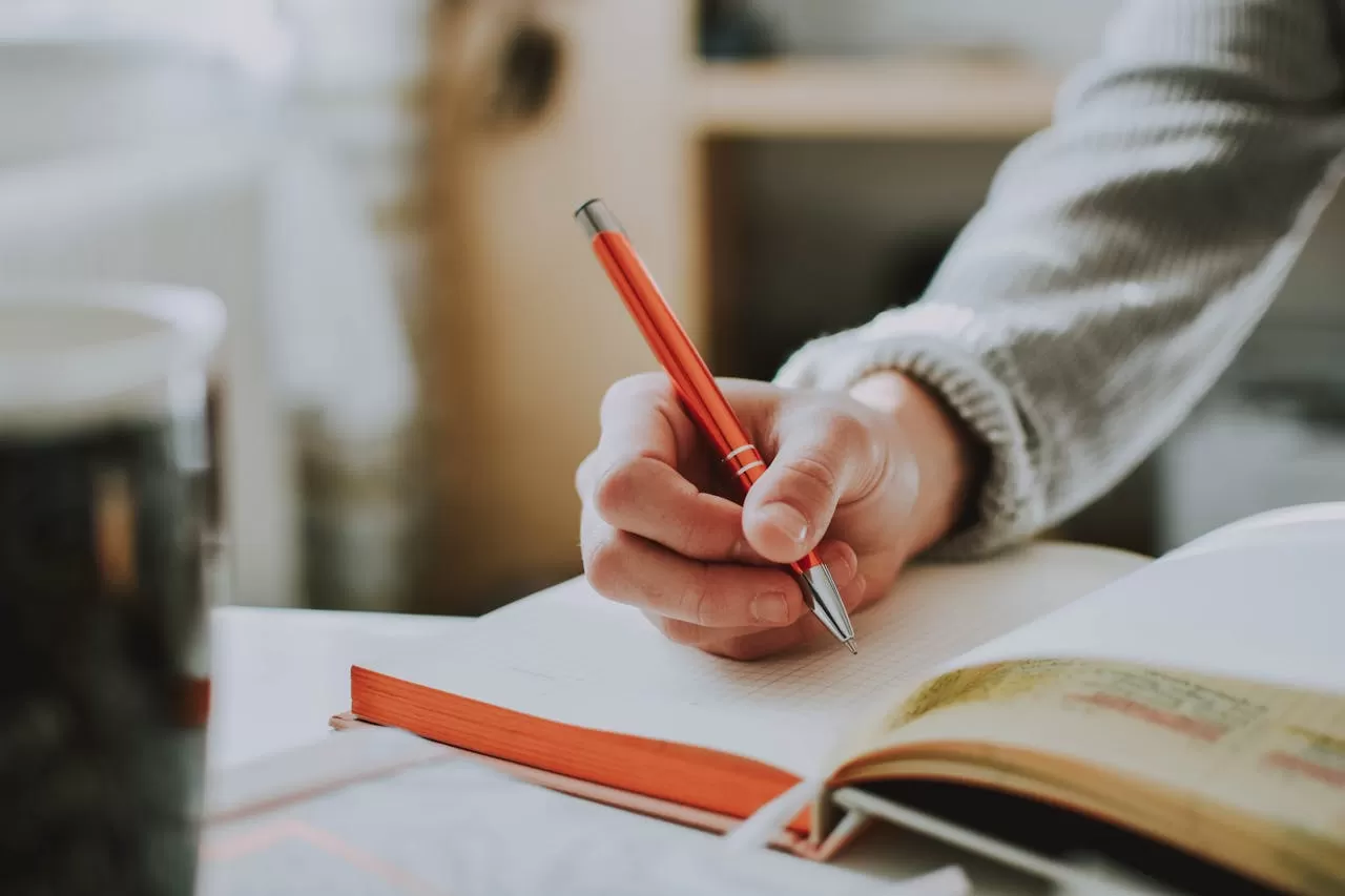 Importance and Fees of Professional Contract Translation Services