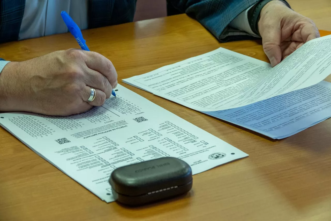 What is the charging standard for patent document translation?