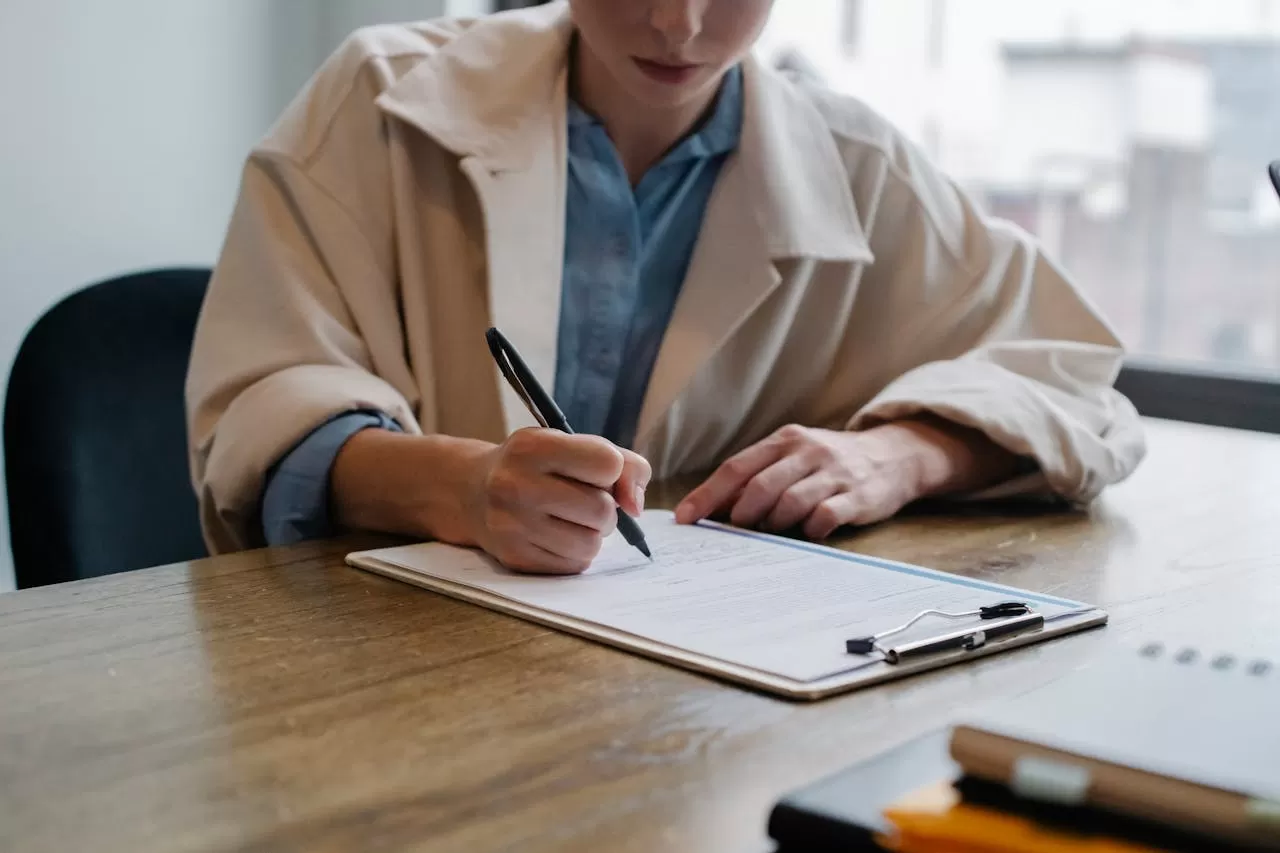 Why should we choose a formal translation company for resume translation?